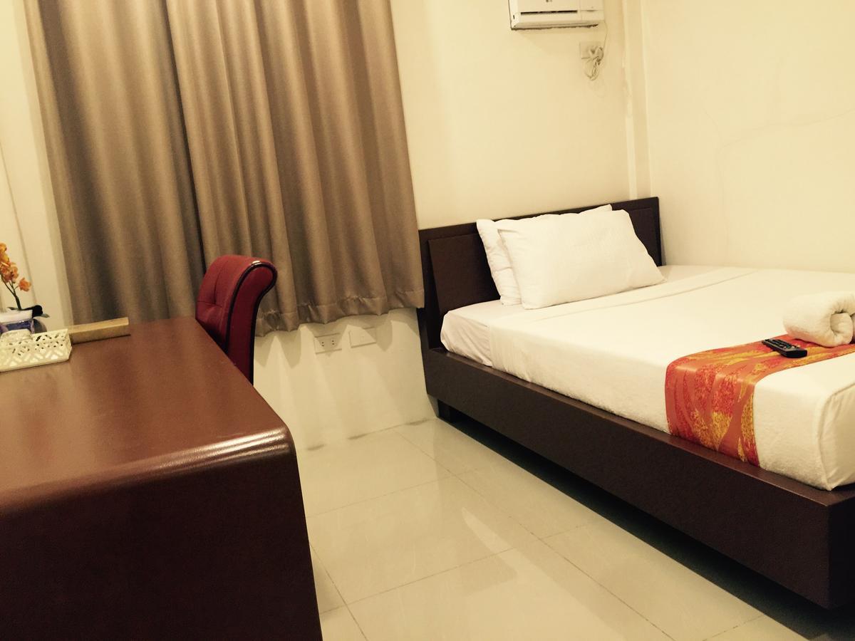 Maruyog'S Ridge Convention Center Hotel Quezon City Bagian luar foto