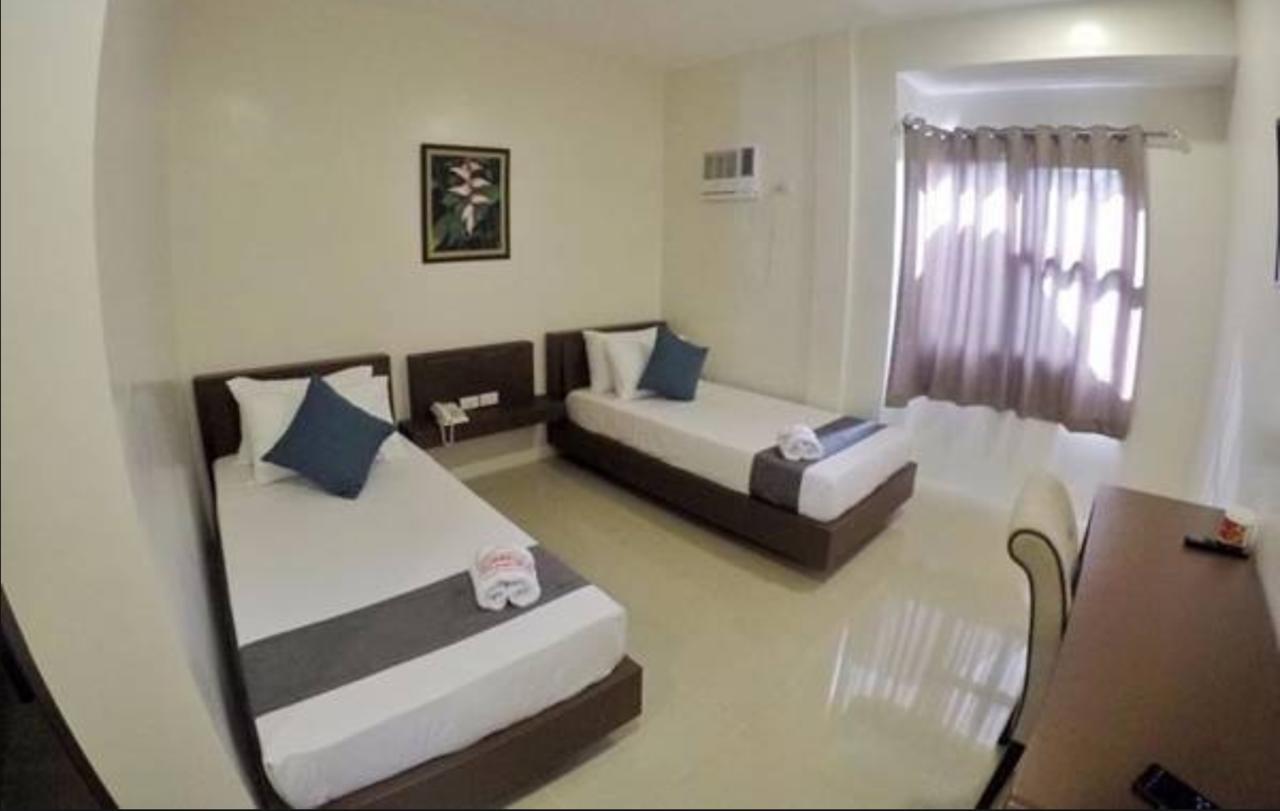 Maruyog'S Ridge Convention Center Hotel Quezon City Bagian luar foto