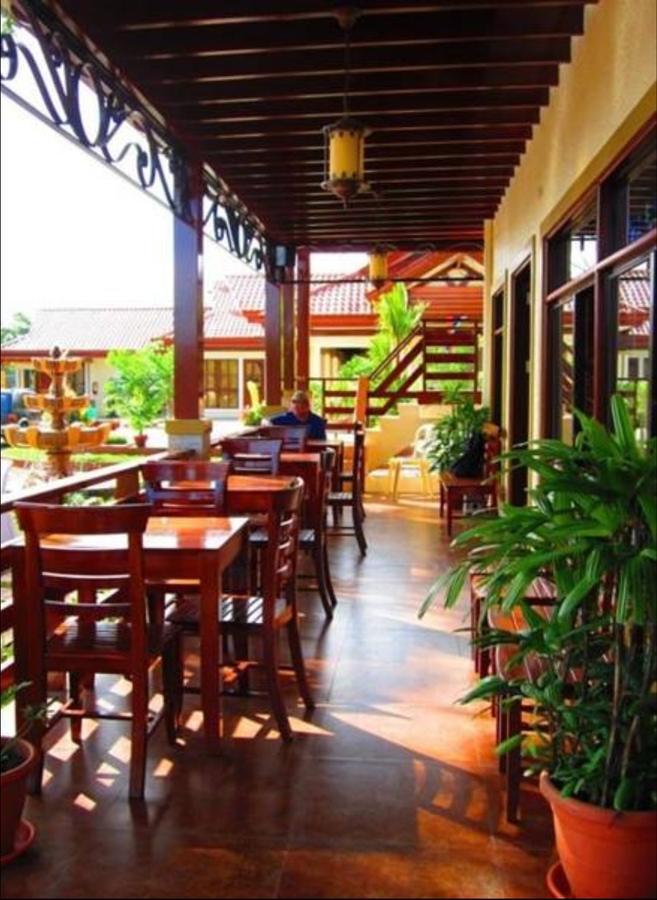Maruyog'S Ridge Convention Center Hotel Quezon City Bagian luar foto