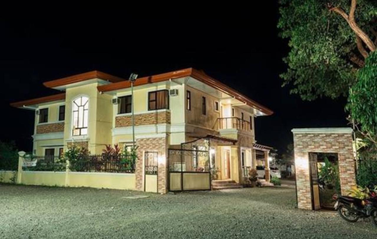 Maruyog'S Ridge Convention Center Hotel Quezon City Bagian luar foto